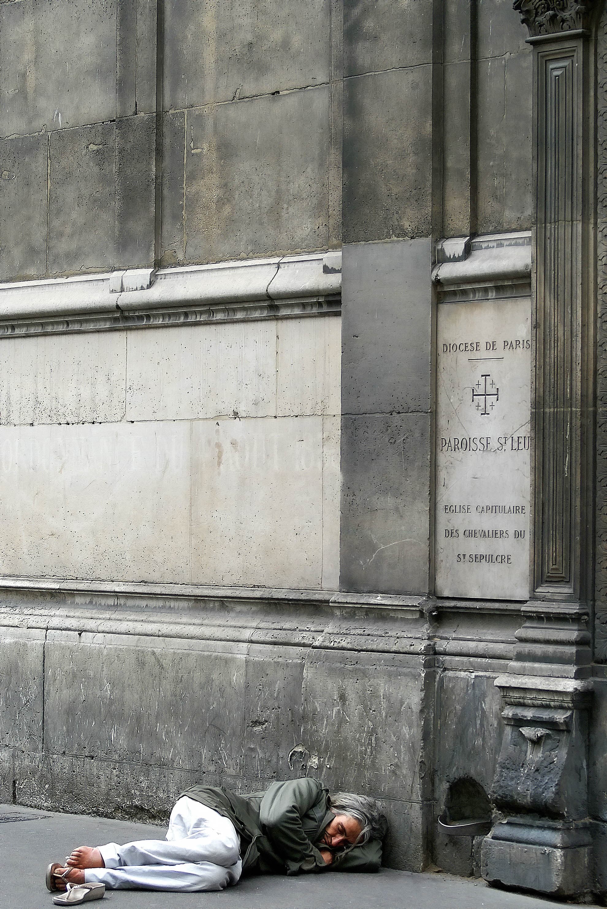 DROIT D'ASILE