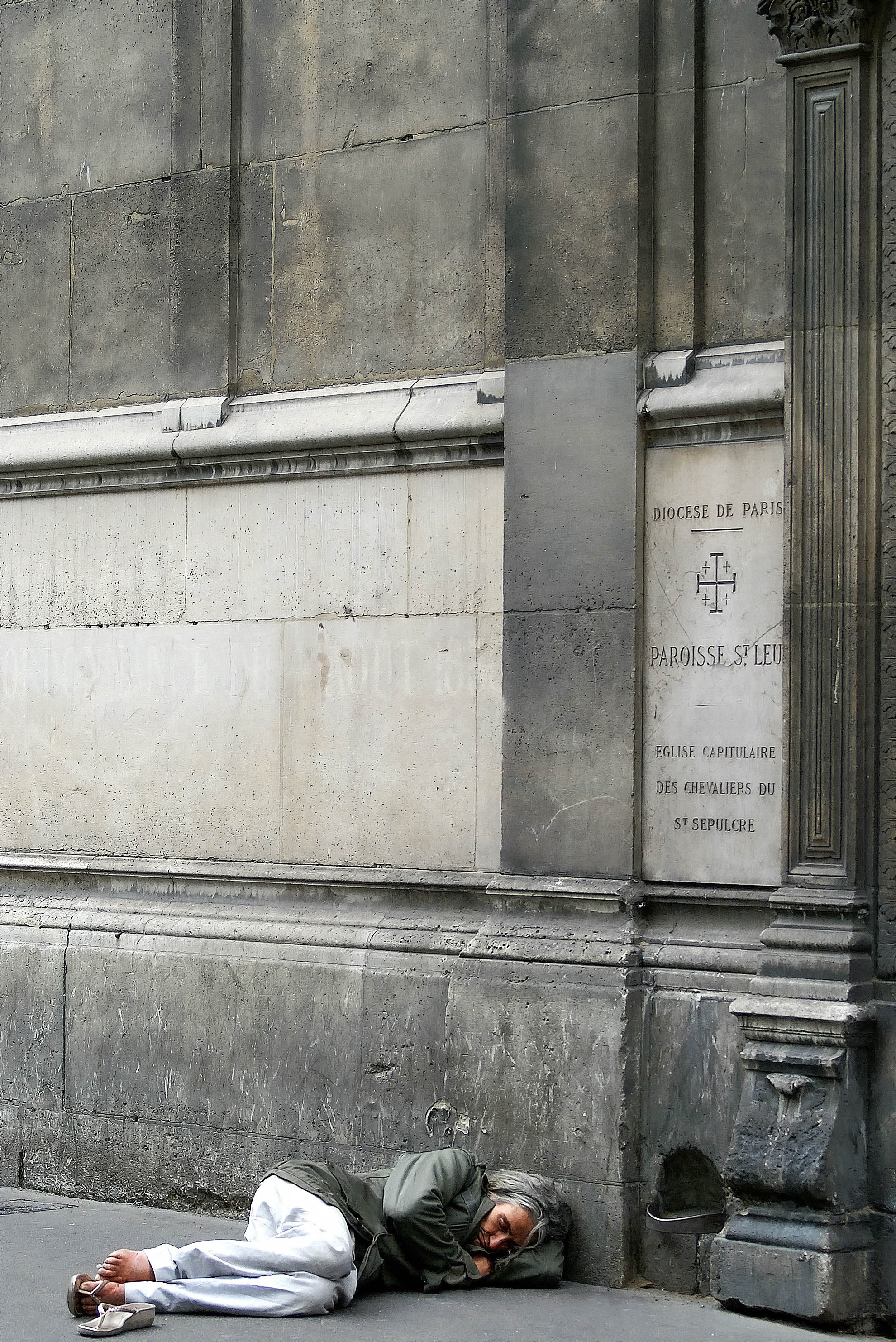 DROIT D'ASILE